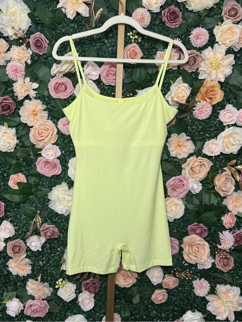 SKIMS Soft Lounge Scoop Onesie in Lemonade NWT Size Large